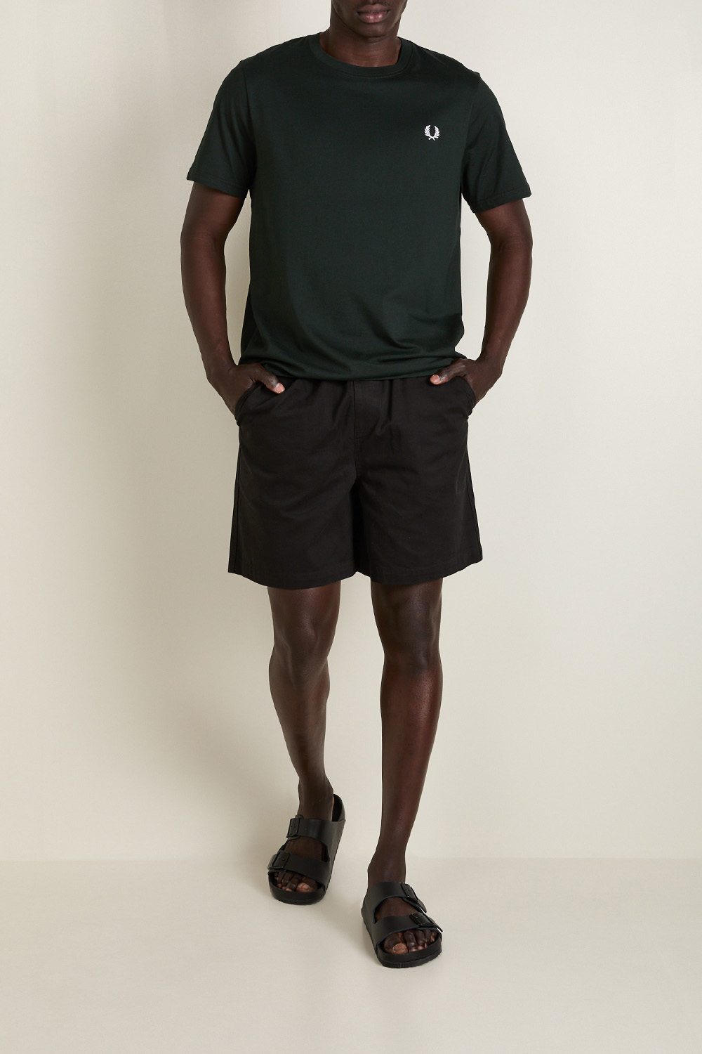 מכנסיים קצרים FRED PERRY